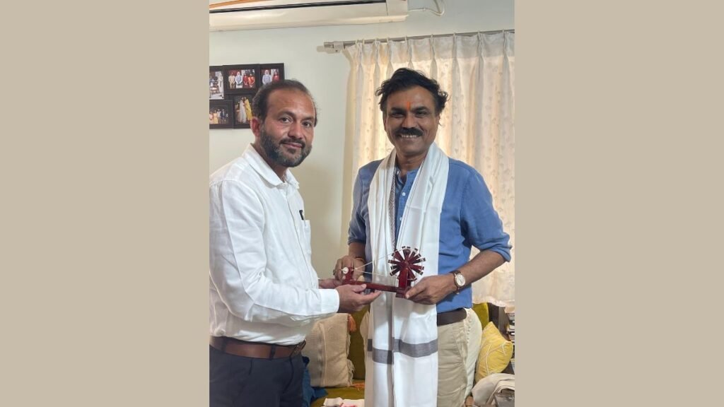 Renowned Ambedkarite, journalist, prolific writer, literary researcher, and eloquent speaker known across the country, Shri Kishor Makwana, has been appointed as the spokesperson of the Gujarat - Surat (Gujarat) , March 14: Renowned Ambedkarite, journalist, prolific writer, literary researcher, and eloquent speaker known across the country, Shri Kishor Makwana, has been appointed as the spokesperson of the Gujarat Pradesh of the Indian People's Party by the President of India, Bharat Ratna Dr. Babasaheb Ambedkar. Congratulations. - PNN Digital